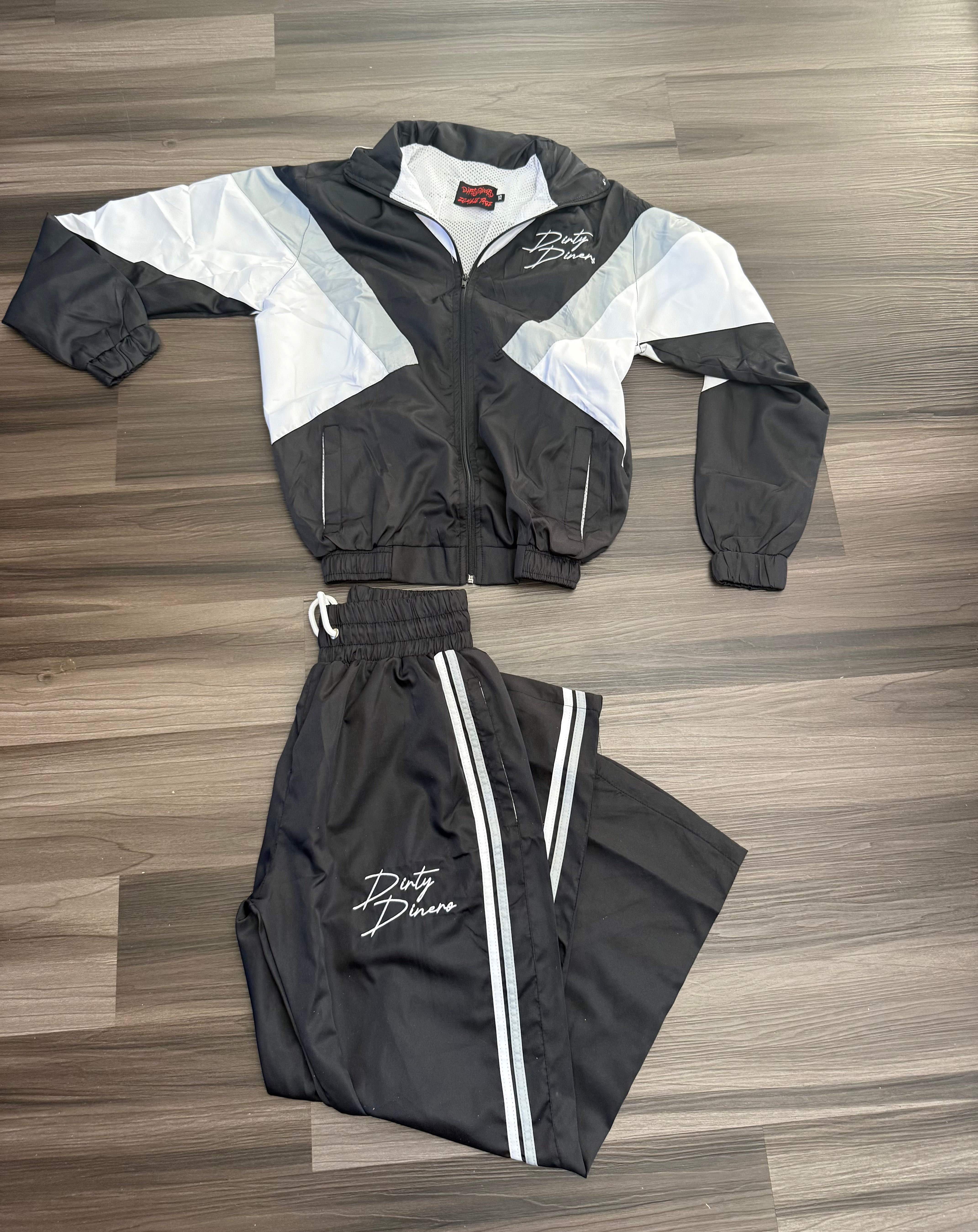 Windbreaker Set Black and White