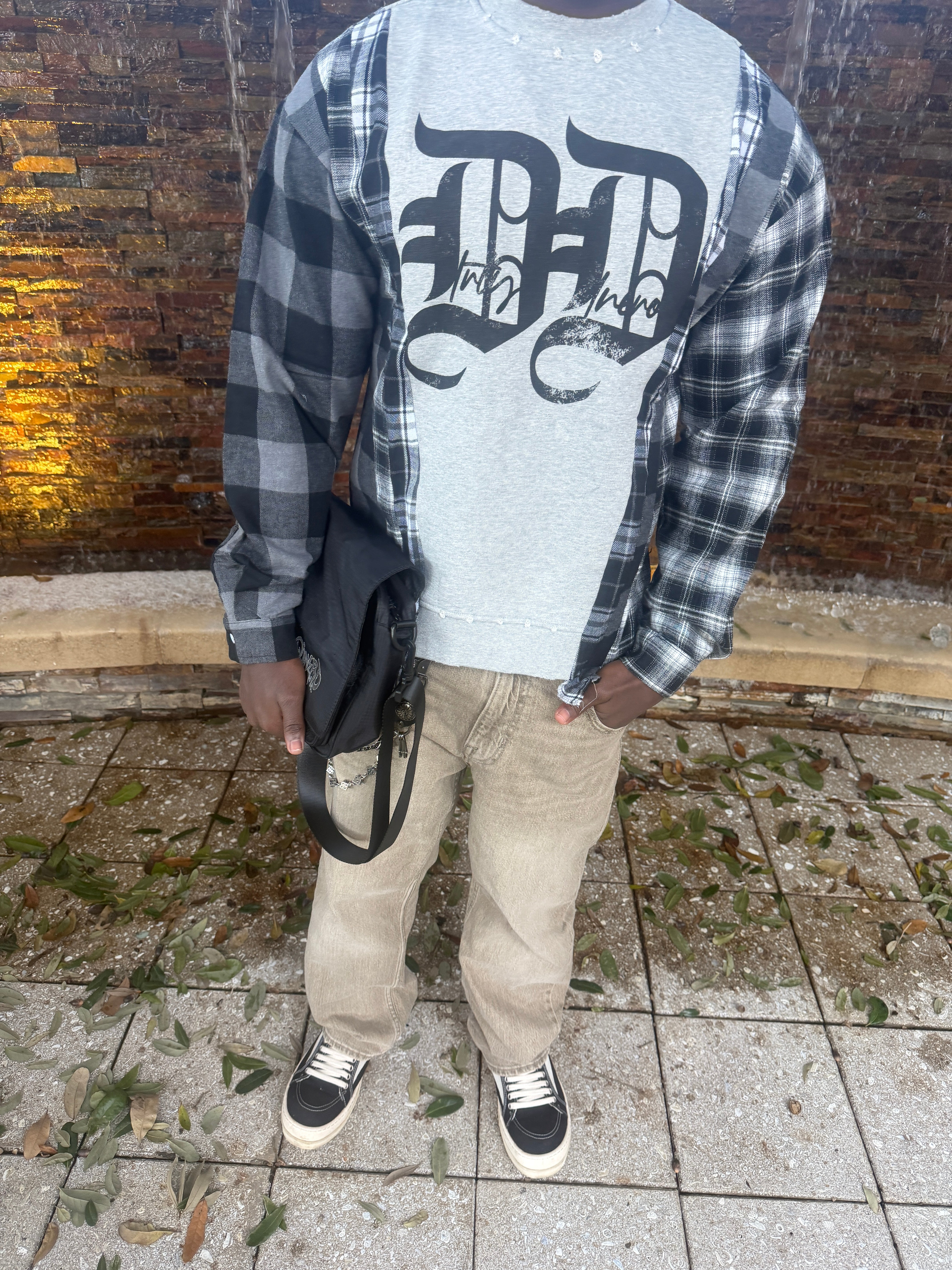 Dinero Reconstructed Crew Neck